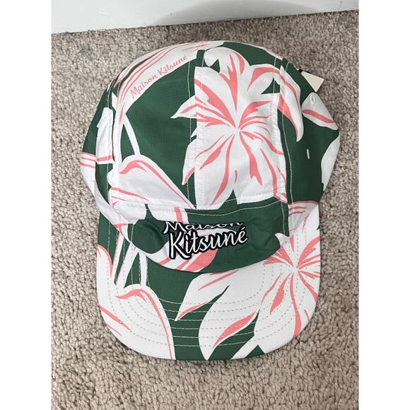 Maison Kitsuné Embroidered Flower 5 Panel Cap Green/White/Pink One Size NWT - Picture 5 of 11